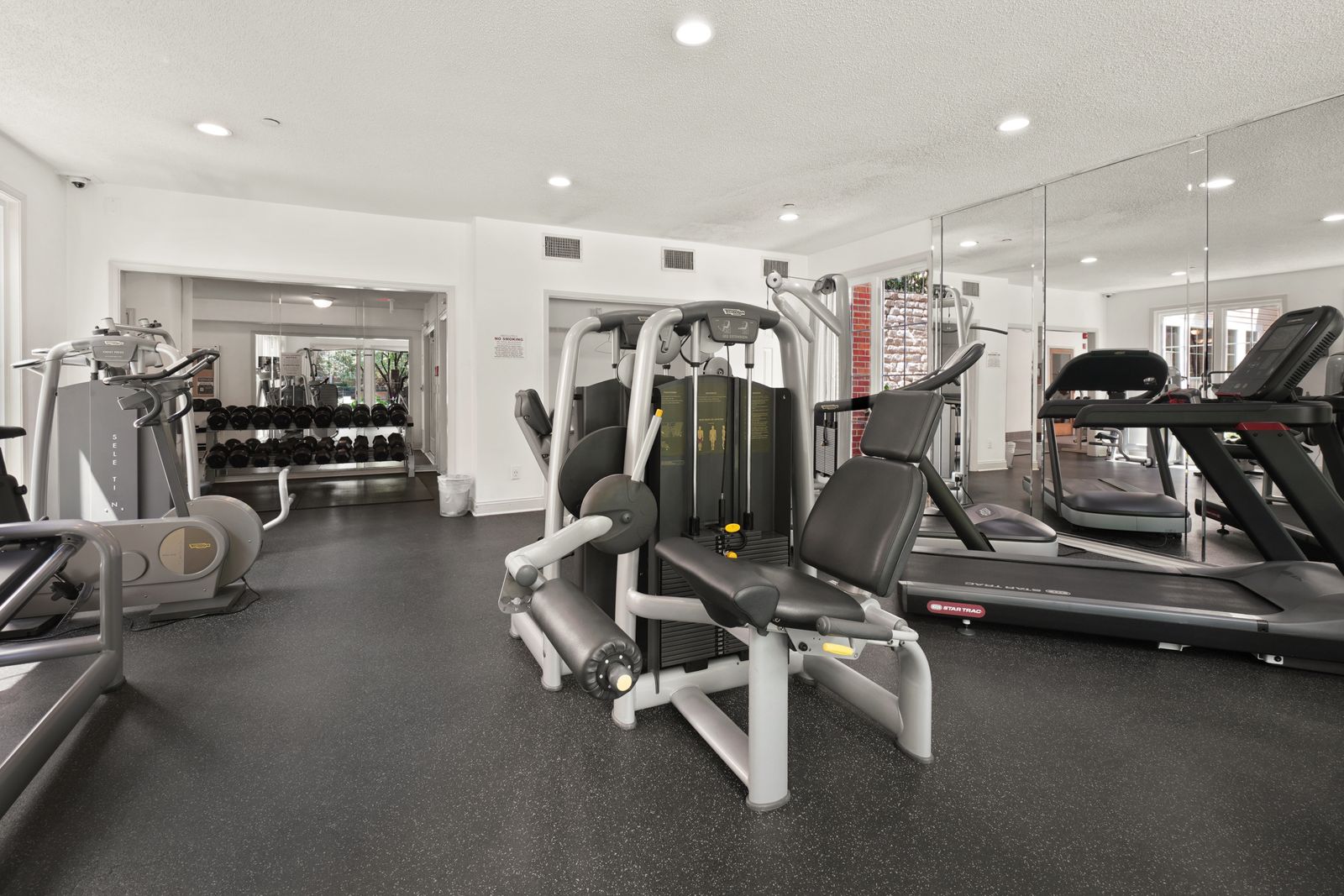 Adaptive training plan interface auto-shrinking a schedule after a missed workout